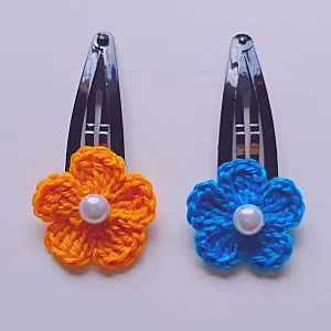 Handmade-Crochet-Flower-Hair-Clips-in-India